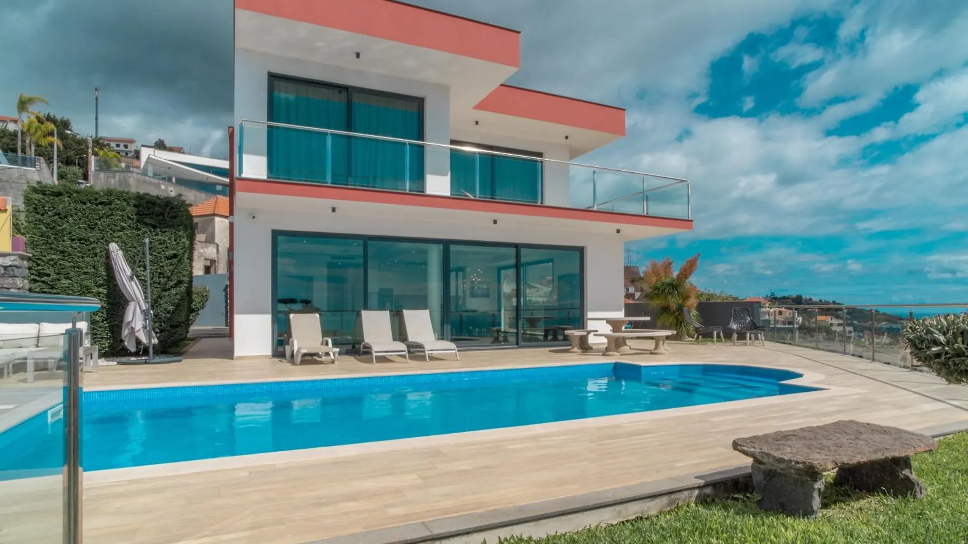 Rich Villa Ponta do Sol